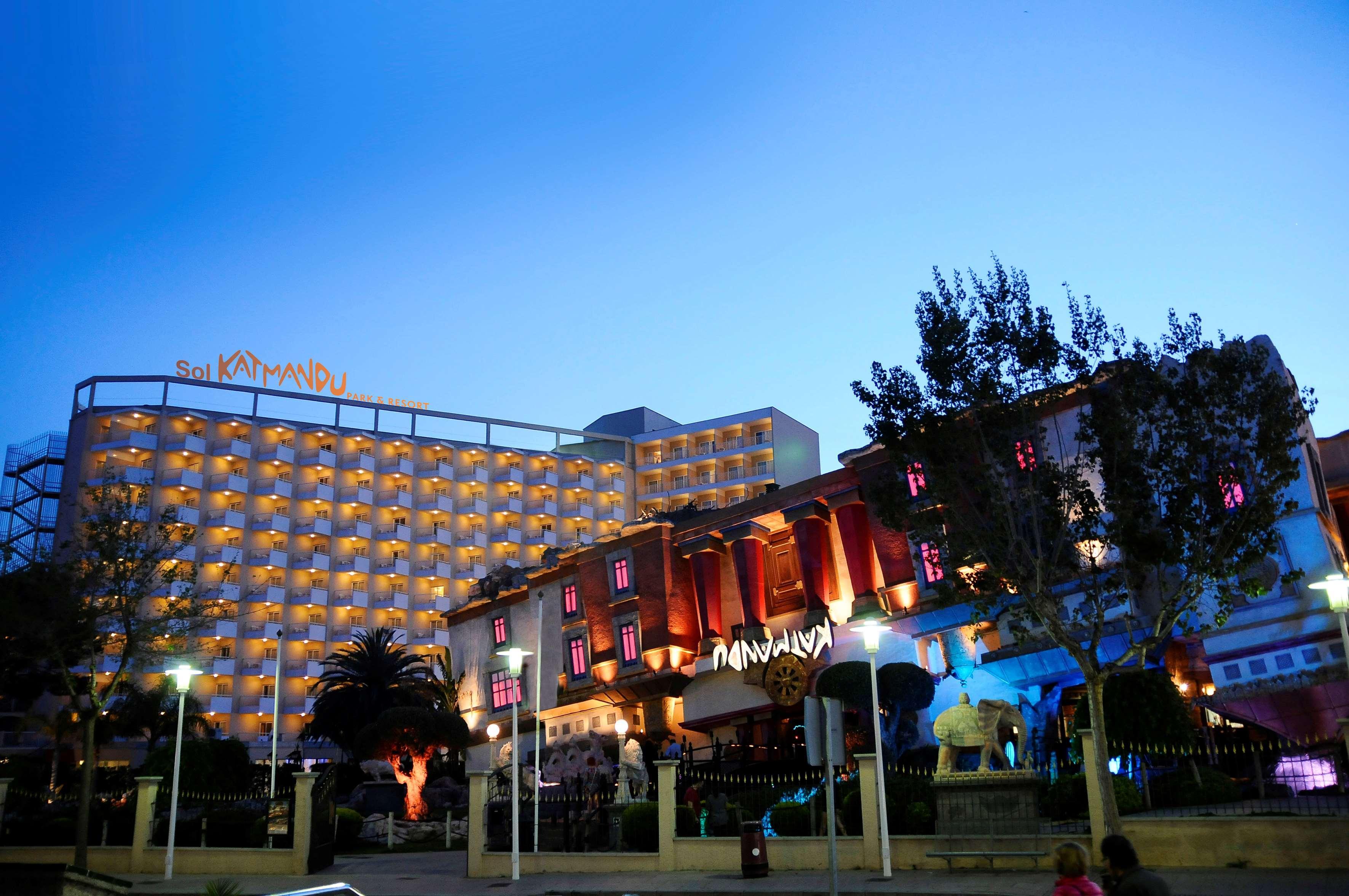 Sol Katmandu Park & Resort Magaluf  Exterior photo