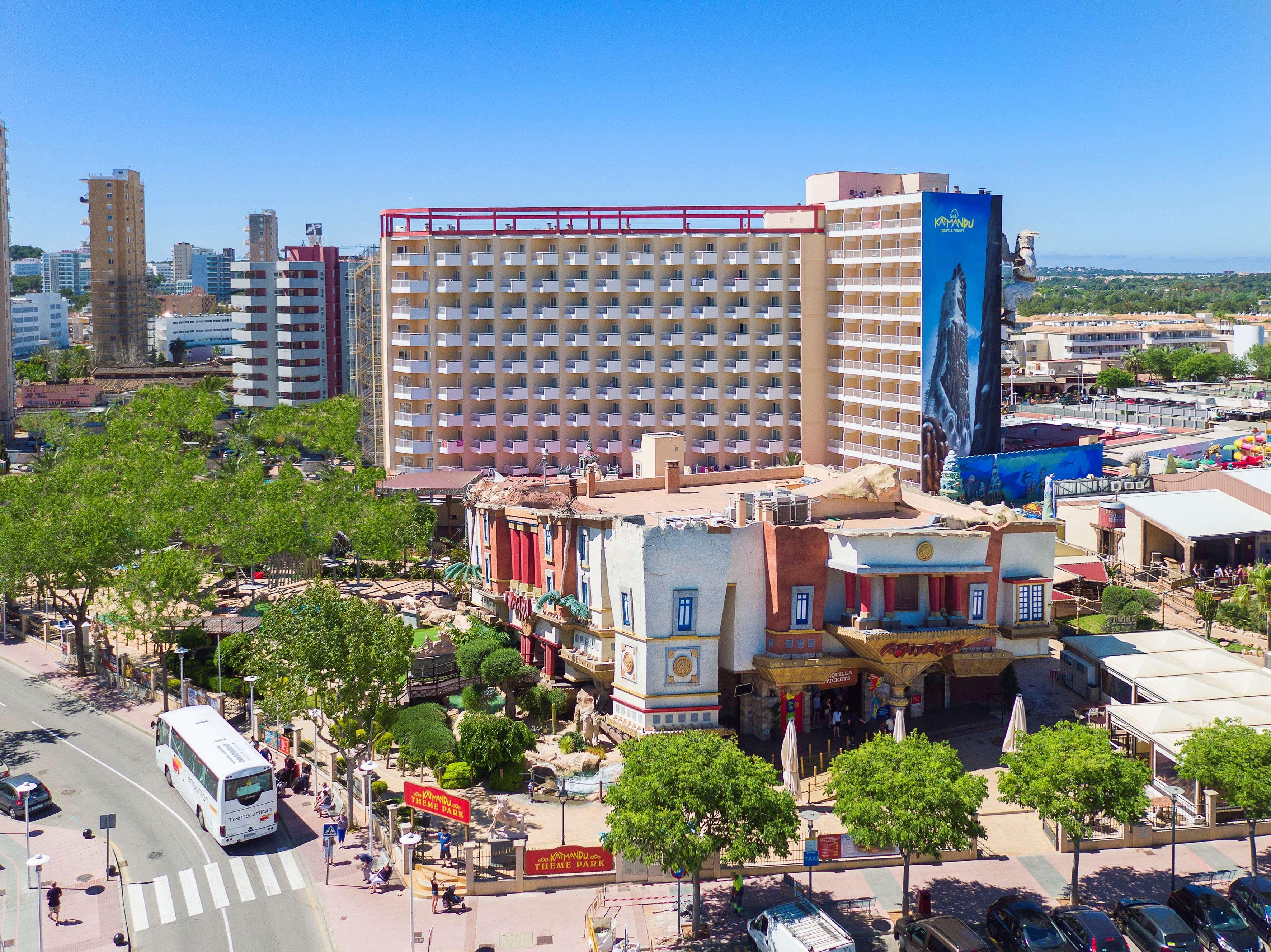 Sol Katmandu Park & Resort Magaluf  Exterior photo